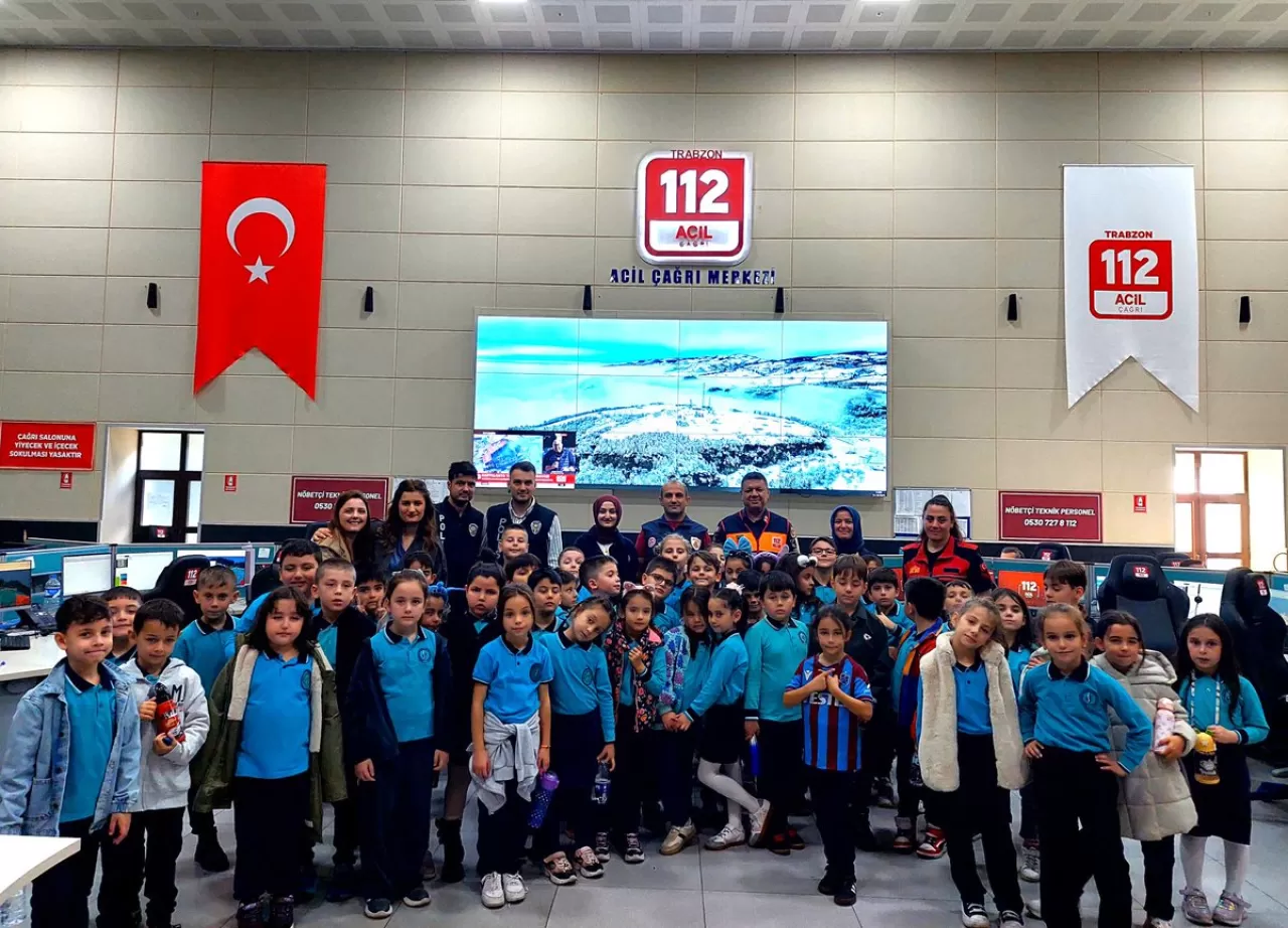 Ortahisar Soğuksu İlkokulu Öğrencileri 112 Acil Çağrı Merkezi'ni Ziyaret Etti