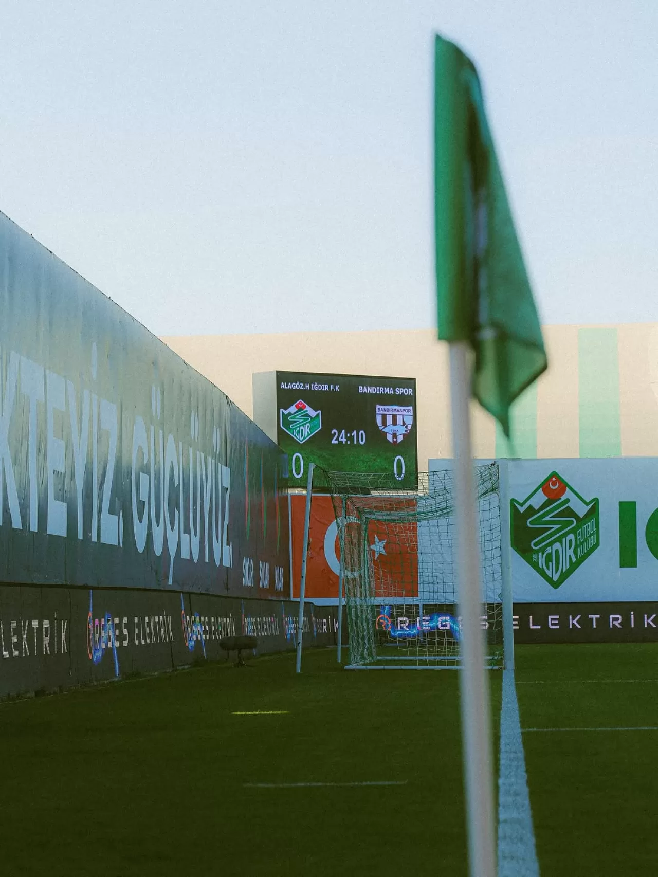 Teksüt Bandırmaspor, Iğdır Şehir Stadyumu'nda IFKvBAN Maçına Hazırlanıyor
