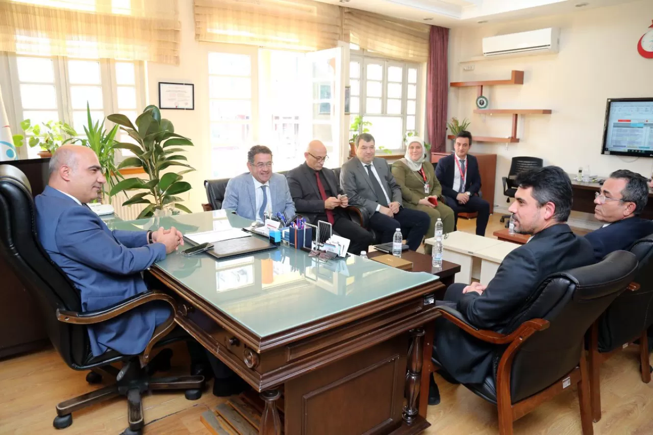 İzmir İl Sağlık Müdürlüğü Heyeti, Hastane Ziyaretinde Bulundu