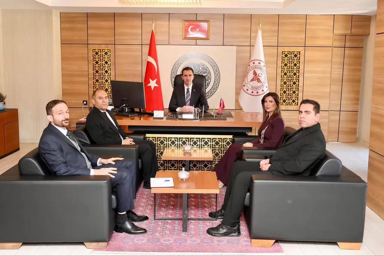 Bitlis Valisi Ahmet Karakaya İl Sağlık Müdürlüğü'nü Ziyaret Etti ve Önemli Protokol İmzalandı