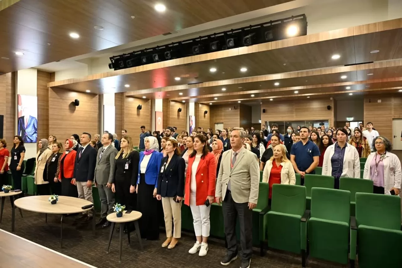 Ankara Etlik Şehir Hastanesi'nde Hemşirelikte İlaç Güvenliği Konferansı Düzenlendi