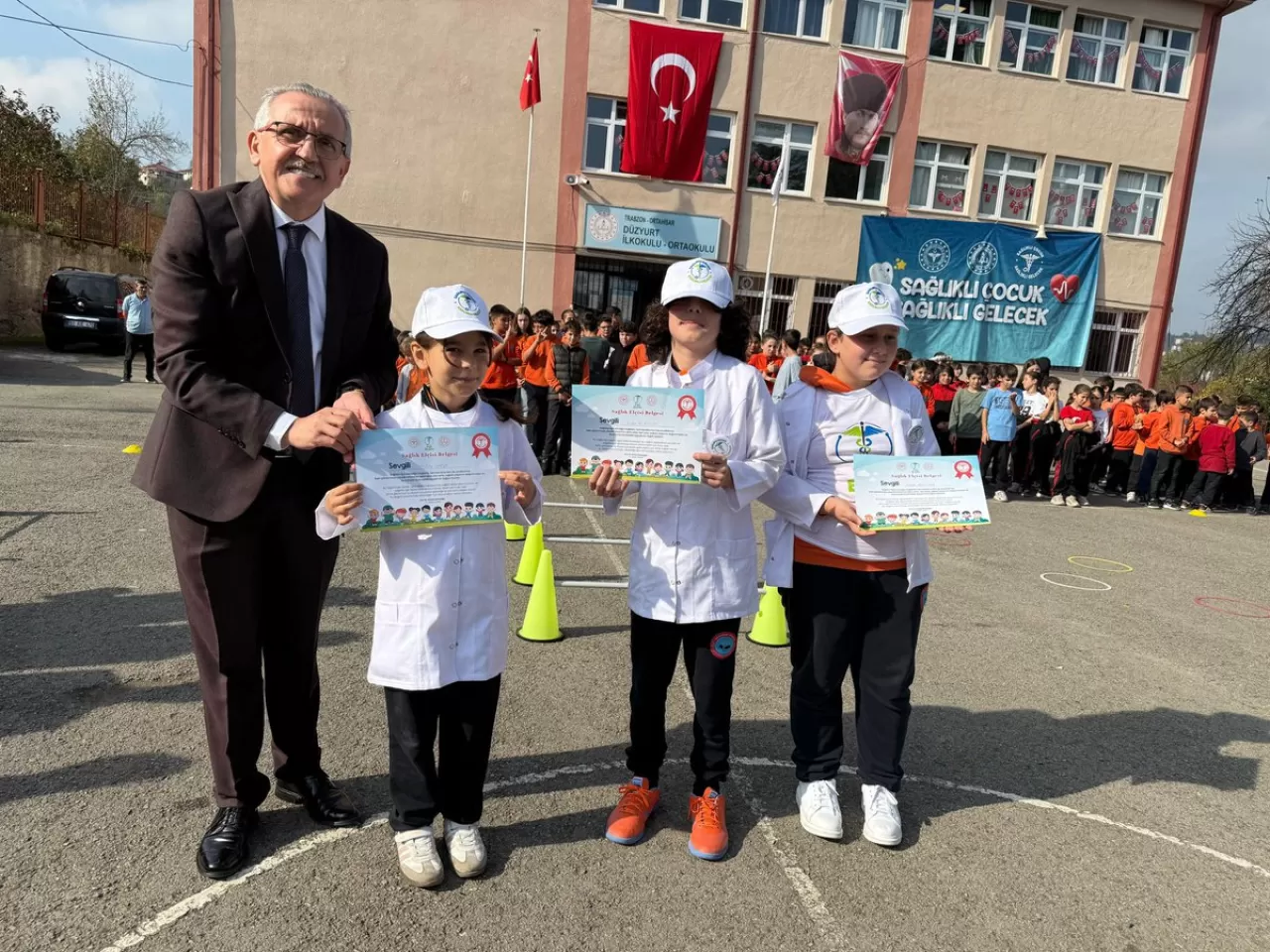 Sağlıklı Çocuk, Sağlıklı Gelecek Programı Trabzon'da Öğrencilerle Buluştu