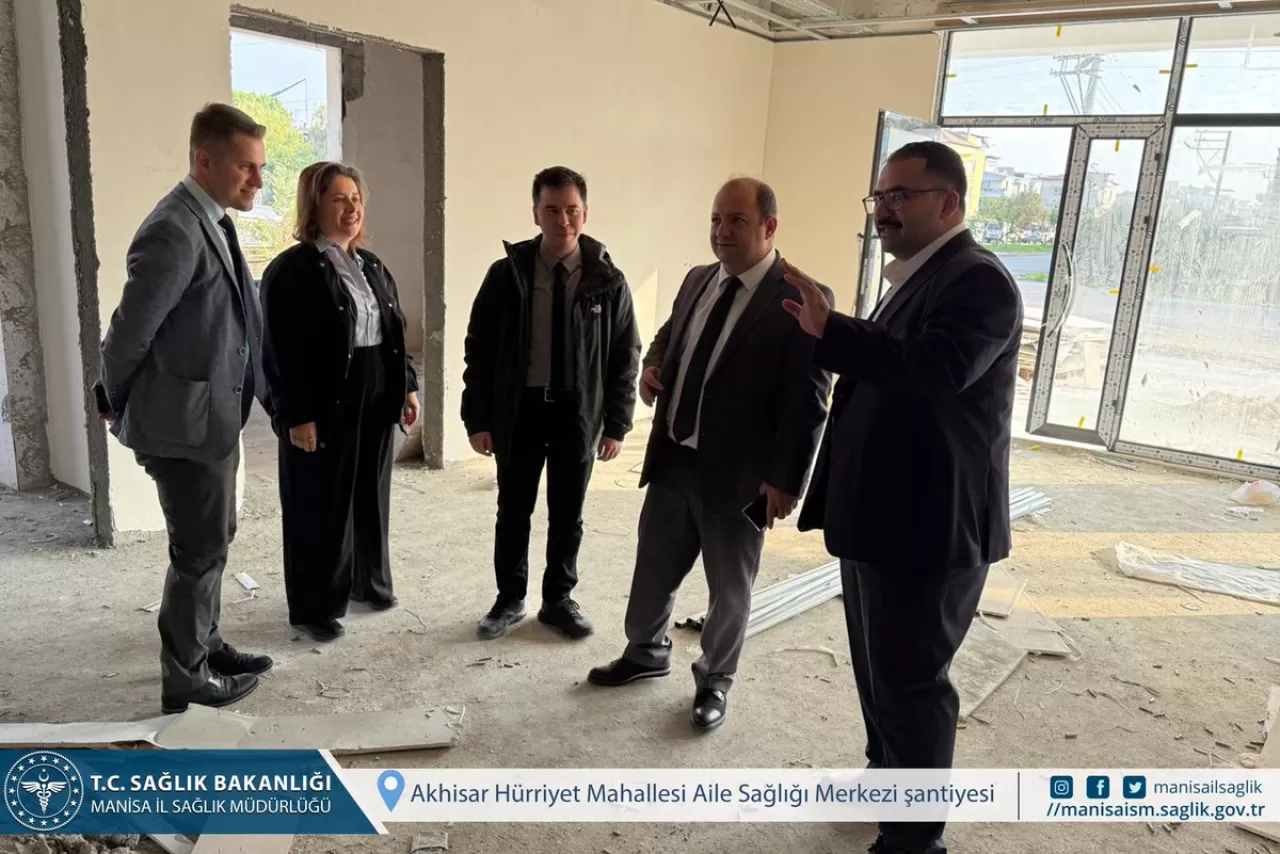 Manisa İl Sağlık Müdürü Akhisar'da Hürriyet Mahallesi ASM Şantiyesini Ziyaret Etti