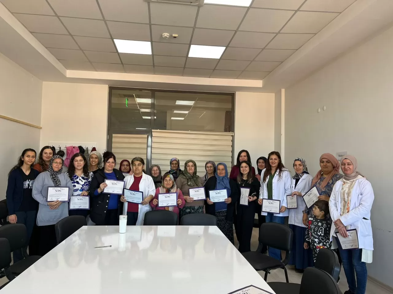 Serinhisar'da Kursiyerlere Yönelik Kapsamlı Sağlık Eğitimi