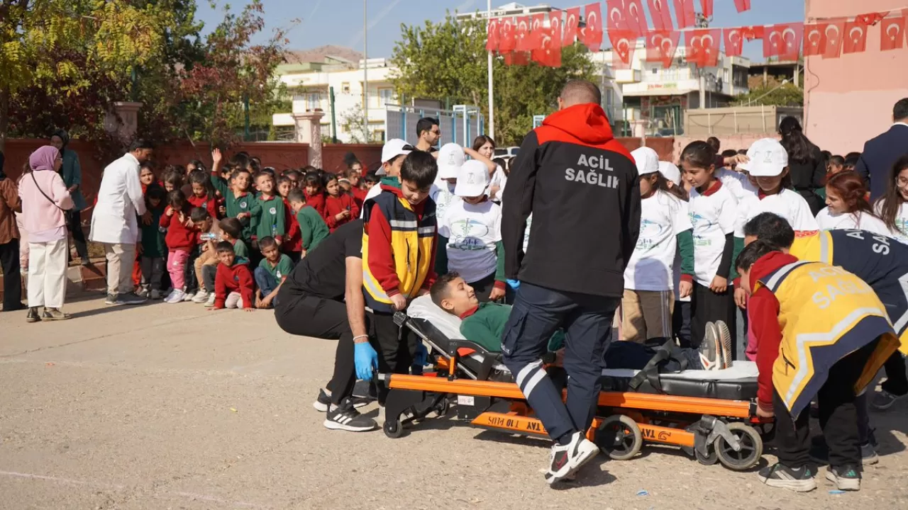 Batman'da Öğrenciler 