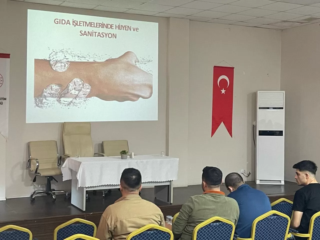 Batman'da Gıda İşletmelerine Yönelik Hijyen ve Sanitasyon Eğitimi Düzenlendi