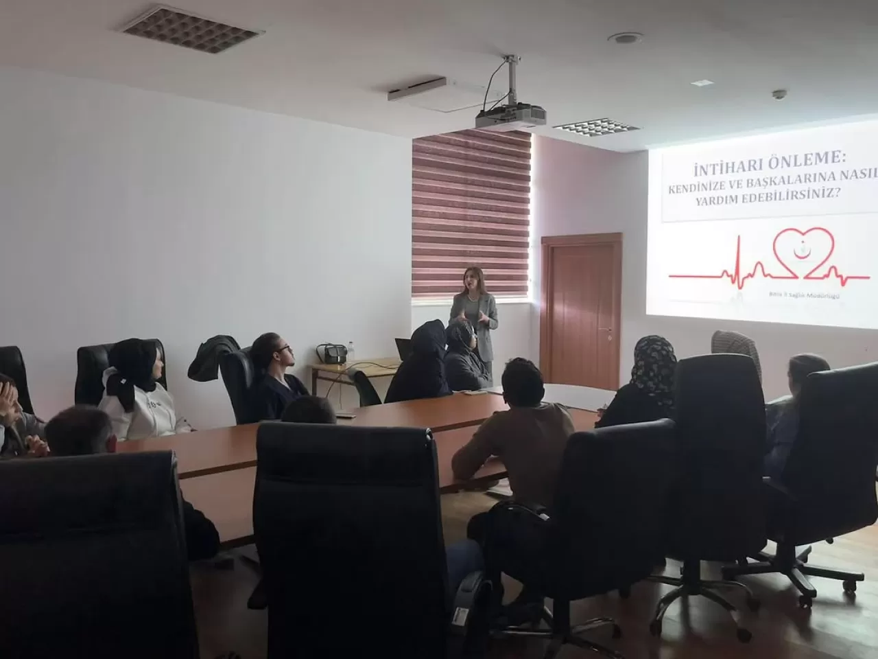 Bitlis'te Sağlık Personeline Yönelik İntiharı Önleme Eğitimi