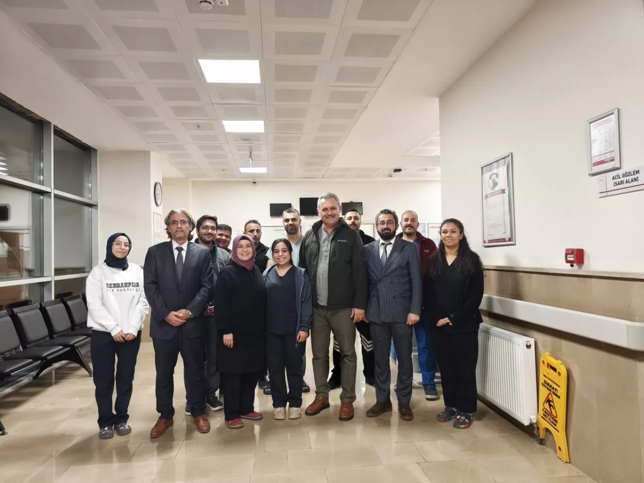 Konya İl Sağlık Müdürü Akören Devlet Hastanesi'nde Gece Mesaisindeki Sağlık Çalışanlarını Ziyaret Etti