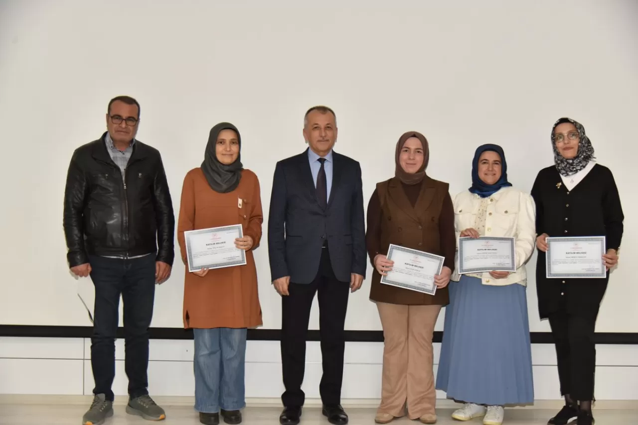 Manisa'da Birinci Basamak Sağlık Hizmetleri Eğitimi Düzenlendi