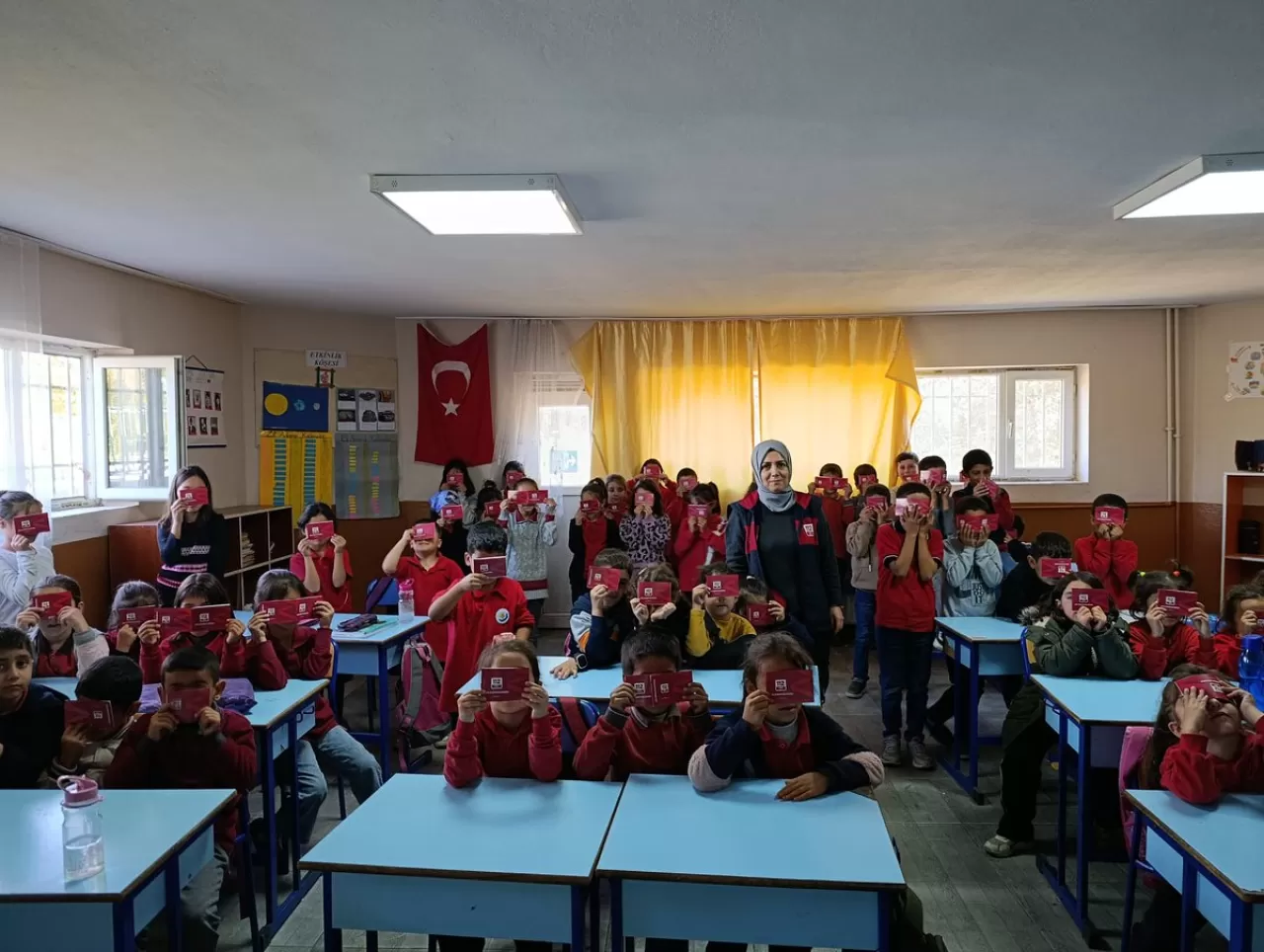 Muş'ta Öğrencilere 112 Acil Çağrı Hattı Eğitimi Verildi