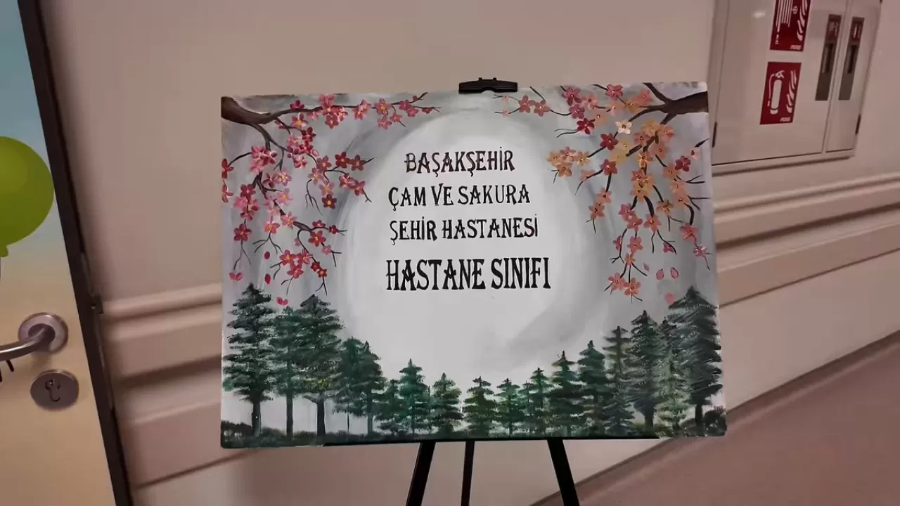 Başakşehir Çam ve Sakura Şehir Hastanesi'nde Öğrenerek İyileşiyoruz Projesi Kapsamında Hastane Sınıfı Açıldı