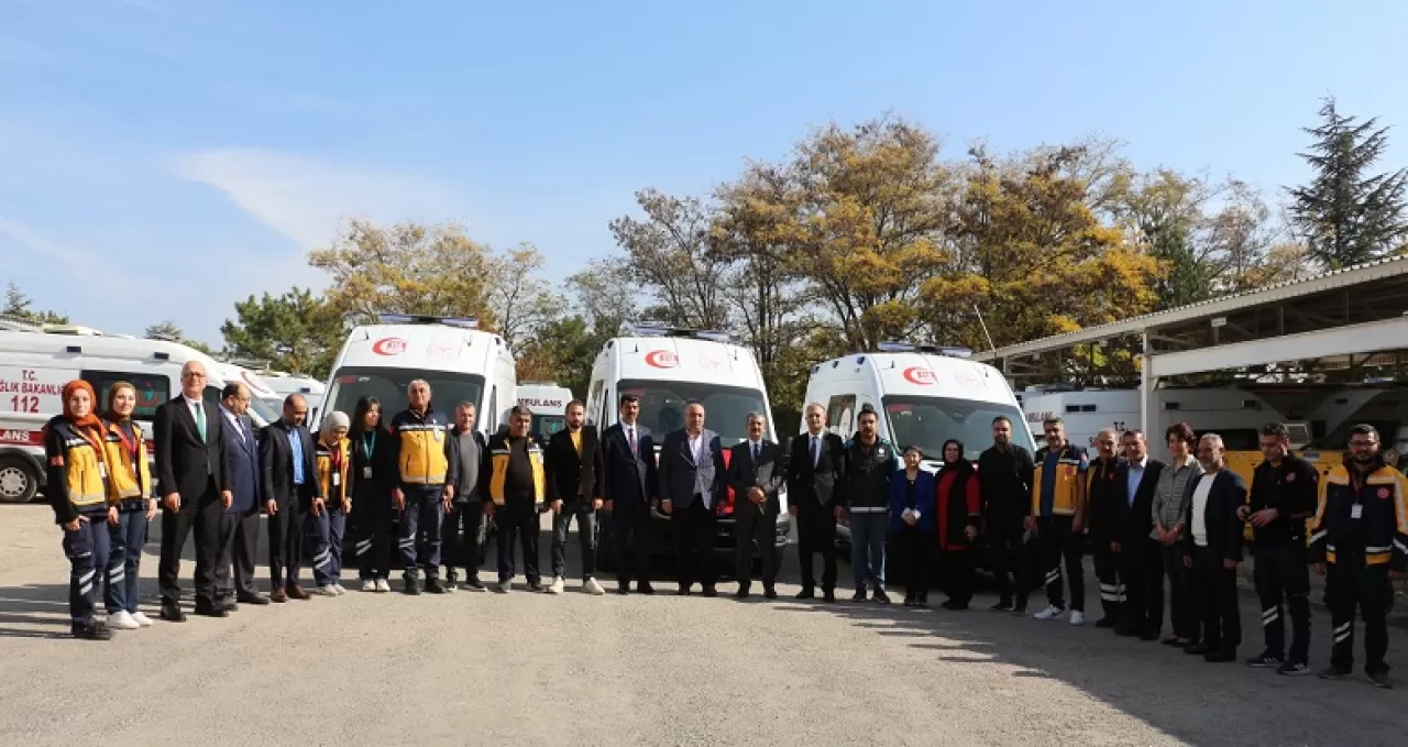 Elazığ Sağlık Müdürlüğü'ne 3 Yeni Ambulans Hizmete Girdi