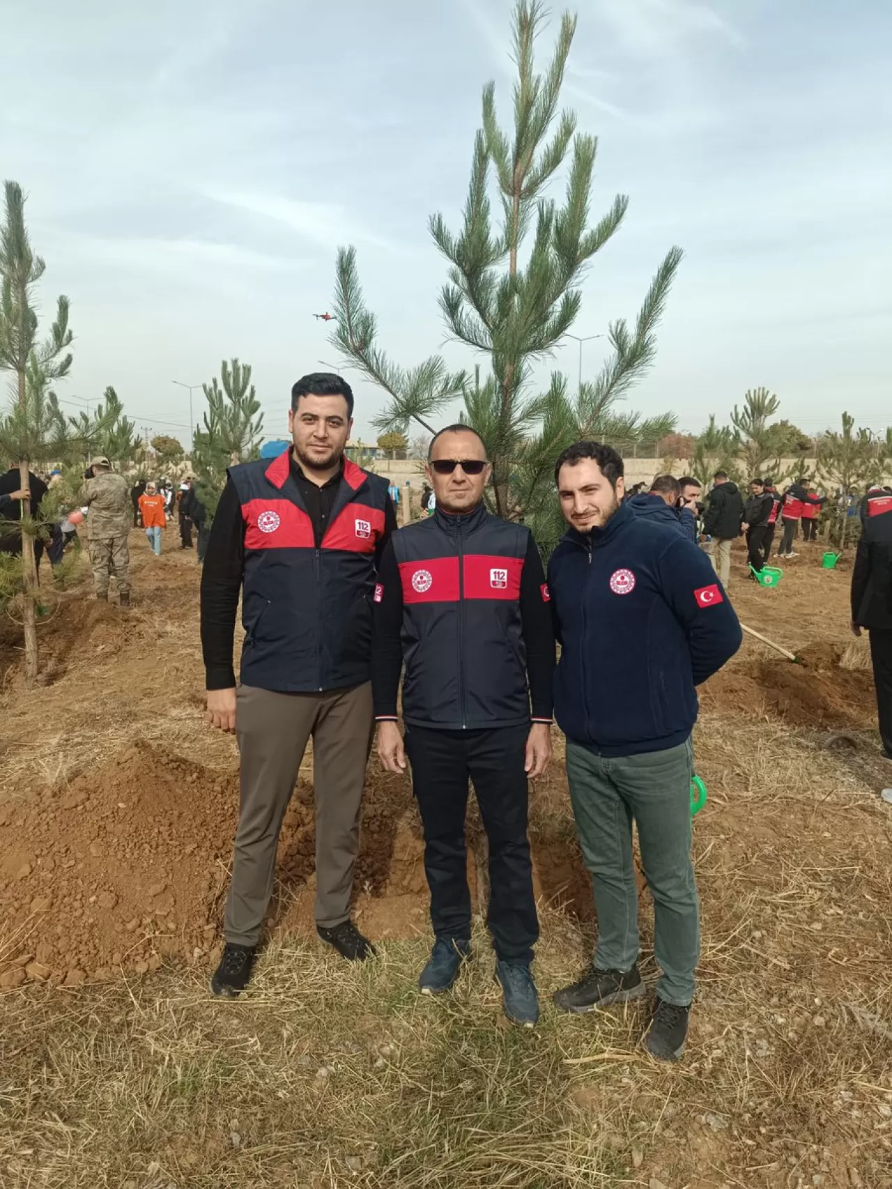 Muş'ta 112 Acil Çağrı Merkezi Personeli Fidan Dikti