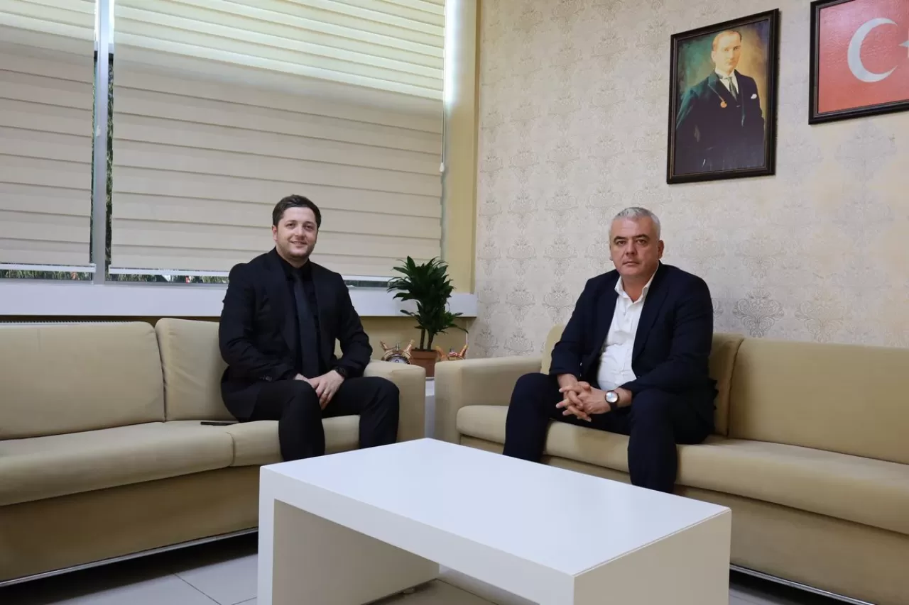 Savaştepe Belediye Başkanı, Balıkesir İl Sağlık Müdürü'nü Makamında Ziyaret Etti