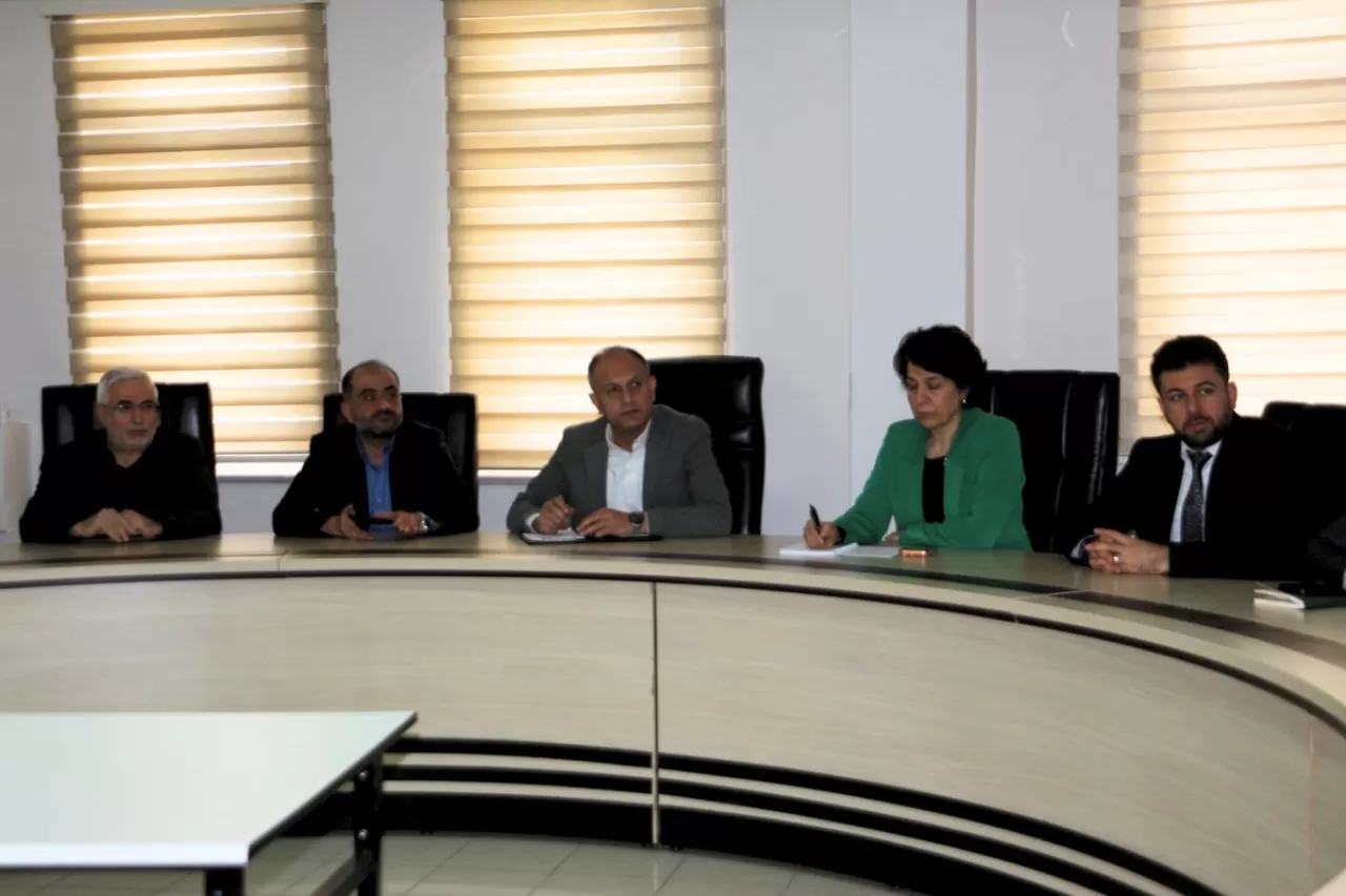Elazığ'da Sağlık Hizmetleri Masaya Yatırıldı: Hastane Değerlendirme Toplantısı Yapıldı