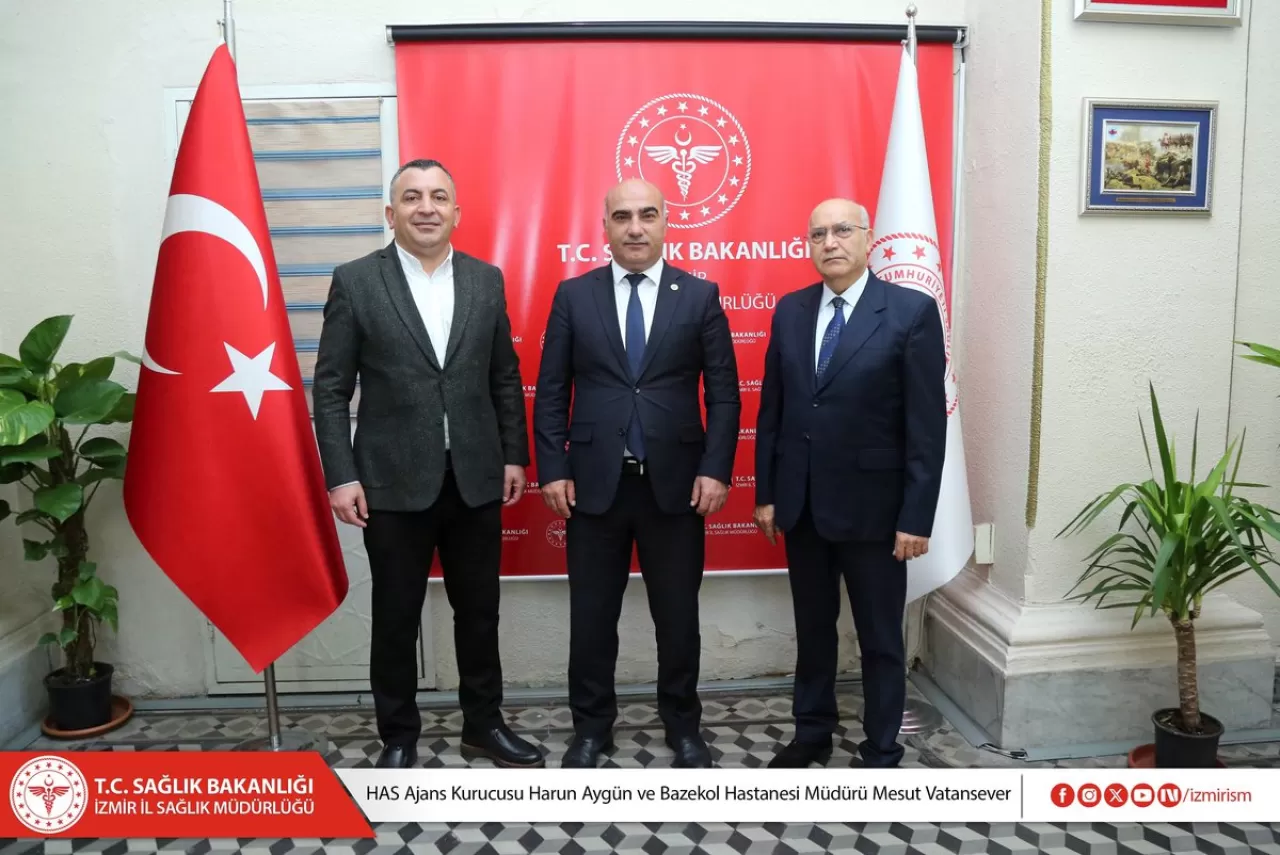 İzmir İl Sağlık Müdürü Doç. Dr. Ayhan Kul Makamında Ziyaret Edildi