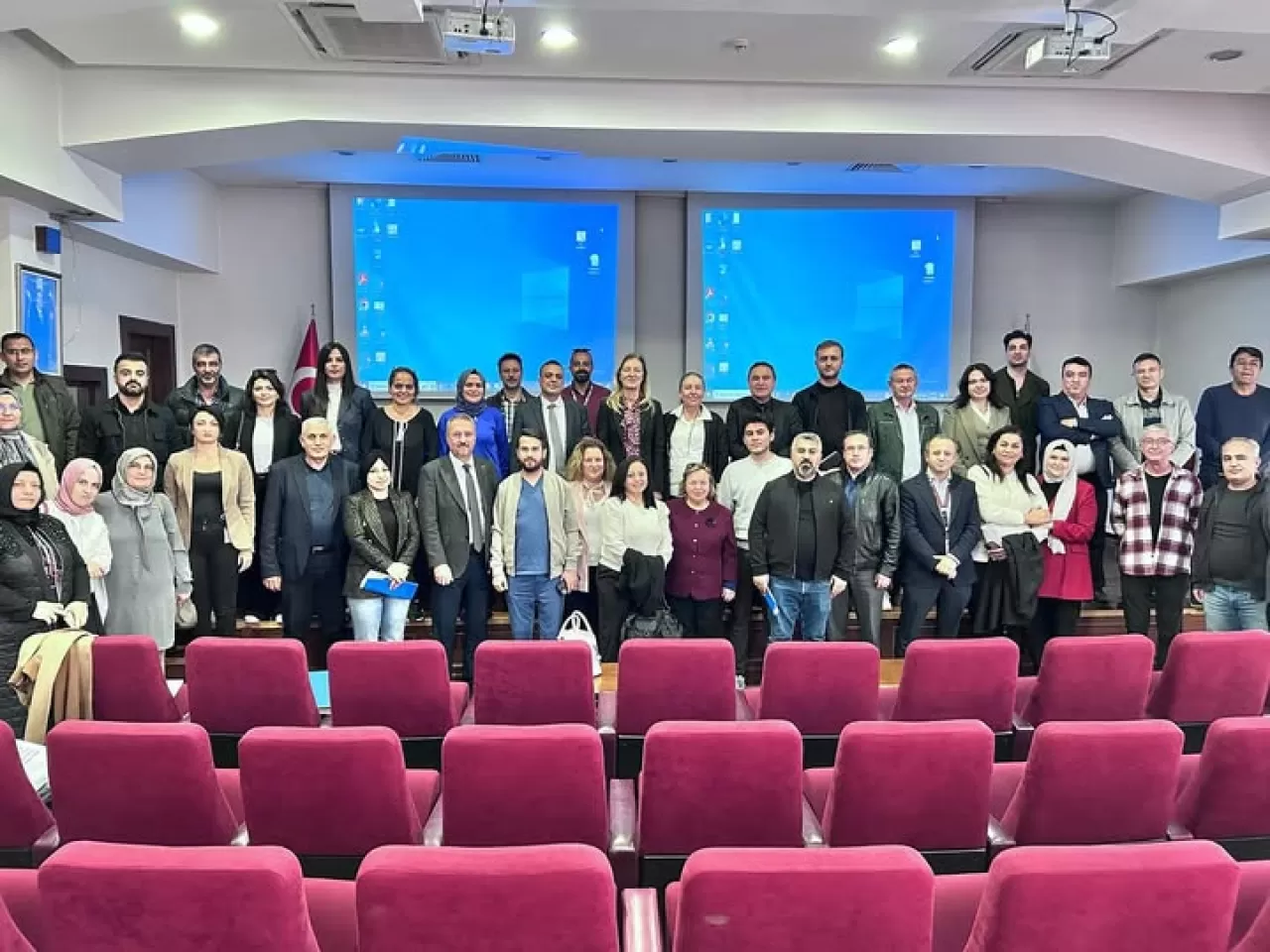 Ankara'da Sağlık Tesisleri İçin Sivil Savunma Toplantısı Düzenlendi