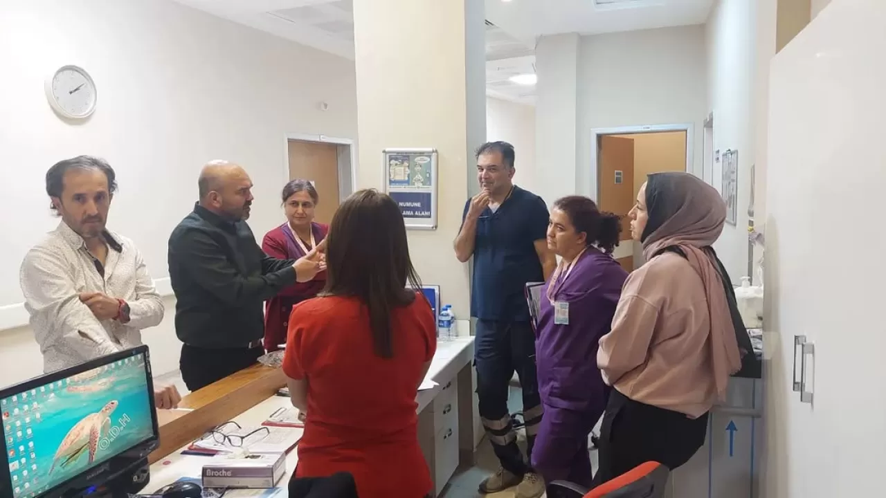 Sağlık-Sen Muğla Şubesi, Ortaca Devlet Hastanesi'nde Görevli Sağlık Çalışanlarını Ziyaret Etti