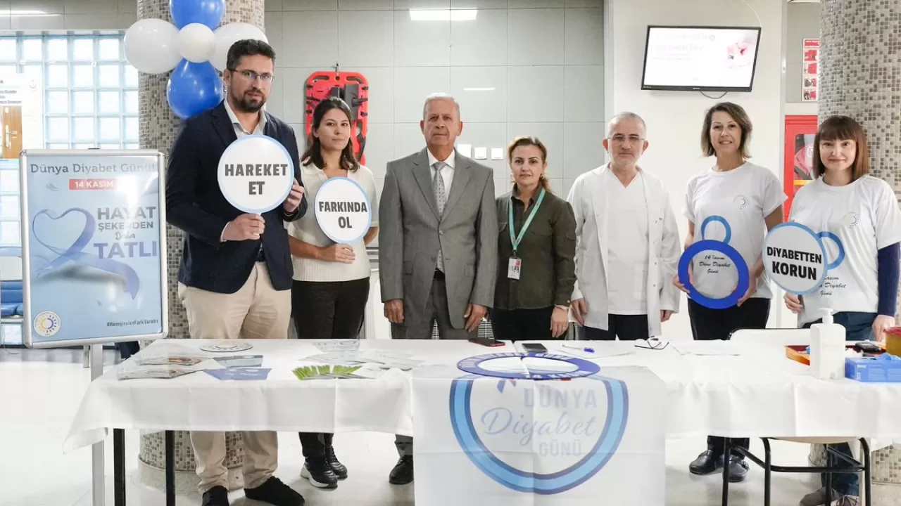 Bursa'da Dünya Diyabet Günü'nde Farkındalık Standı Açıldı