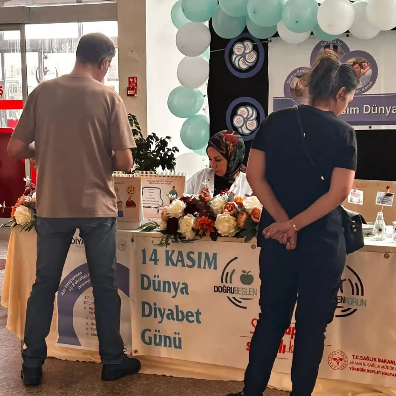 Adana'da Dünya Diyabet Günü'nde Farkındalık Standı Kuruldu