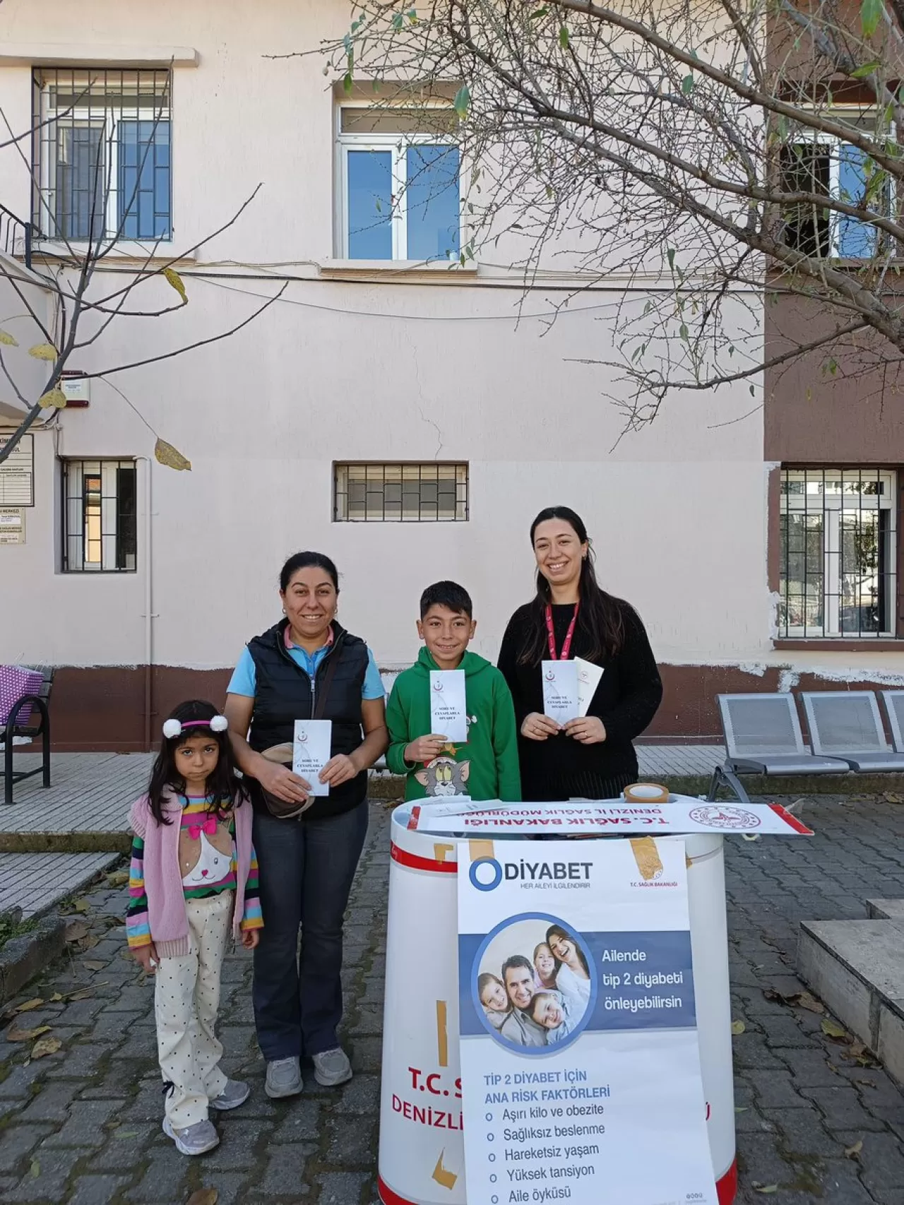 Çal'da Dünya Diyabet Günü'nde Sağlıklı Beslenme Eğitimi