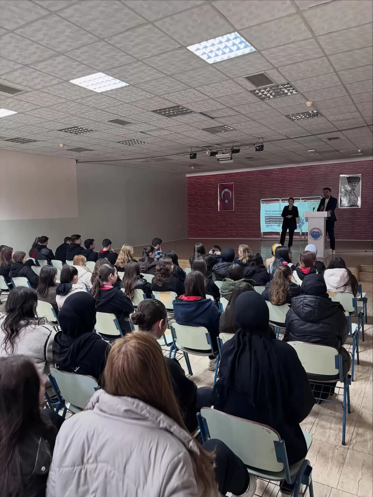 Bursa Karacabey'de Akılcı İlaç ve Antimikrobiyal Direnç Eğitimleri