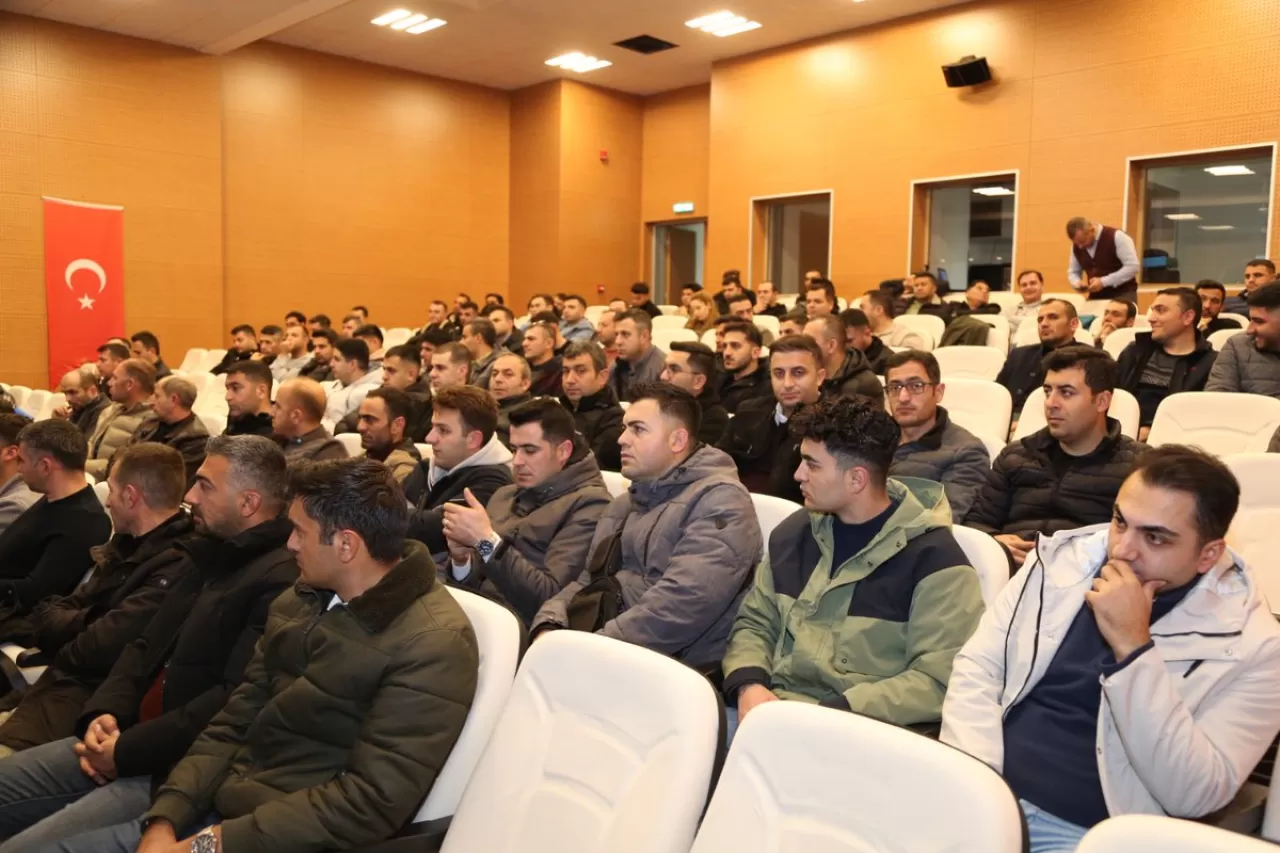Erzurum'da Biyosidal Ürün Uygulayıcı Eğitimi Verildi
