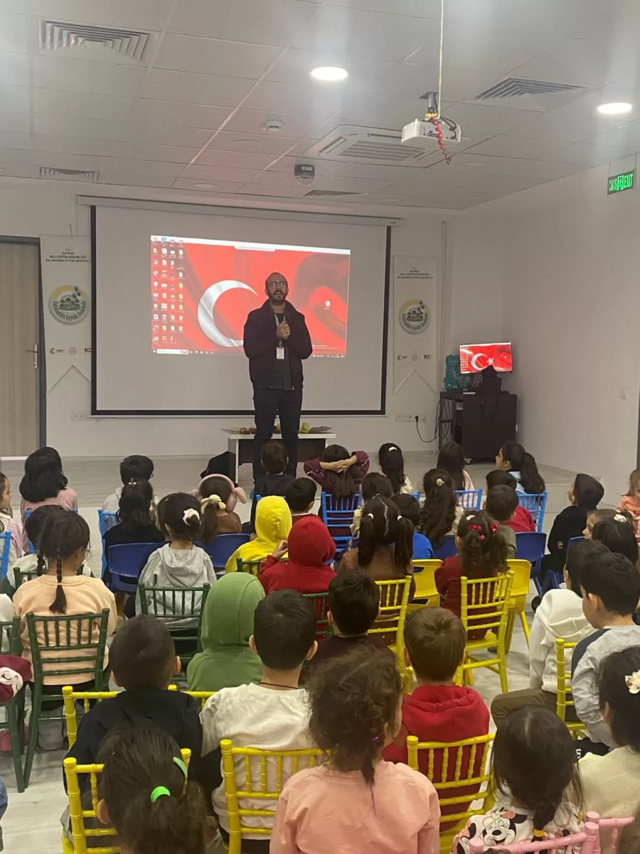 Batman'da Minik Öğrencilere Sağlıklı Beslenme Eğitimi