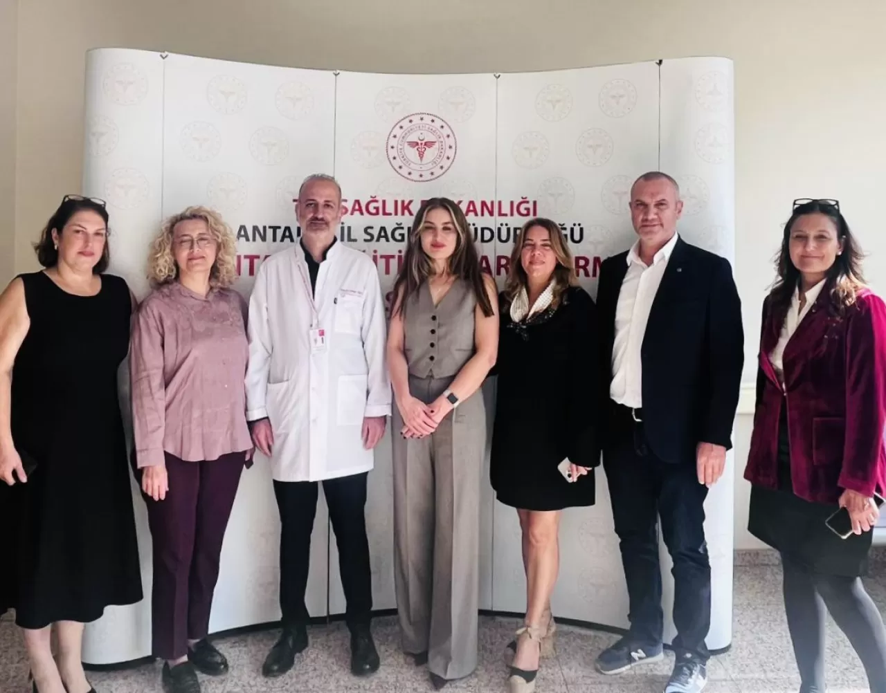 Antalya'da Hekimler Sağlık Sistemine Uzmanlıkla Katkı Sağlıyor