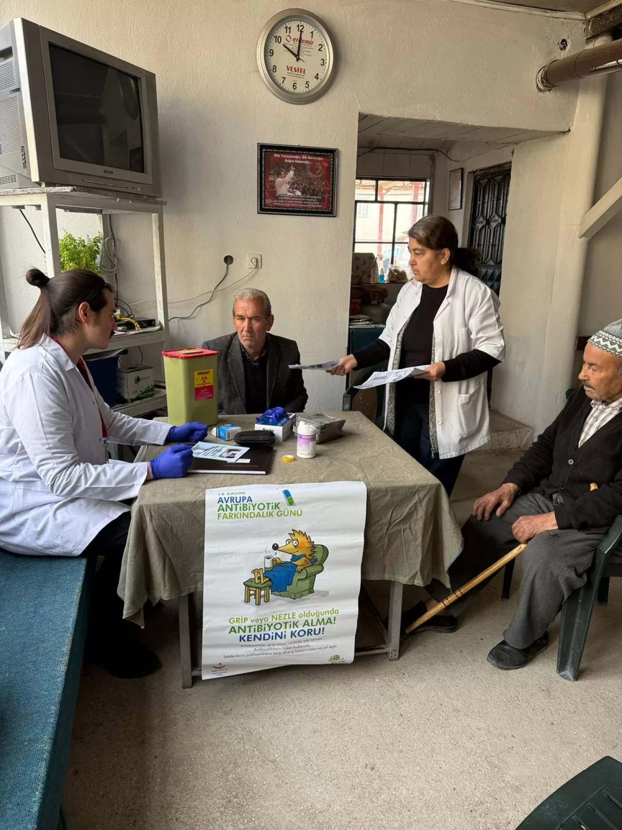 Denizli'de Antimikrobiyal Farkındalık Haftası'nda Bilinçlendirme Çalışması