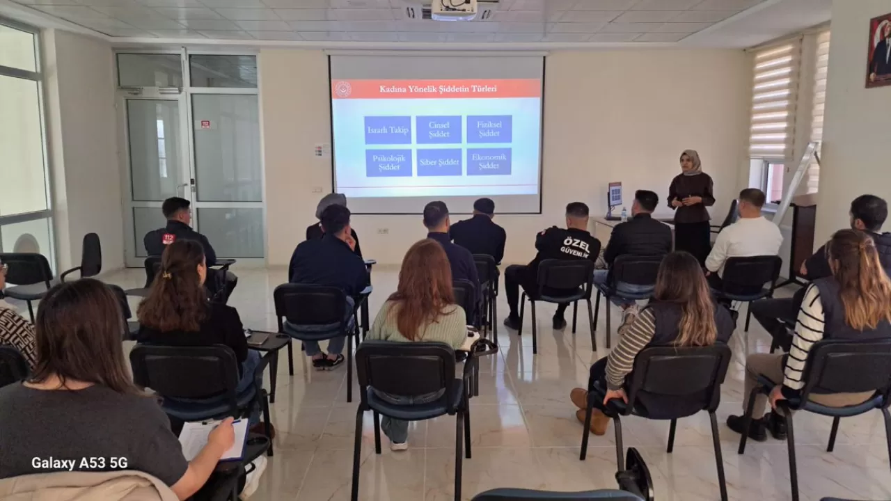 Ardahan'da 112 Personeline Kadına Yönelik Şiddetle Mücadele Semineri