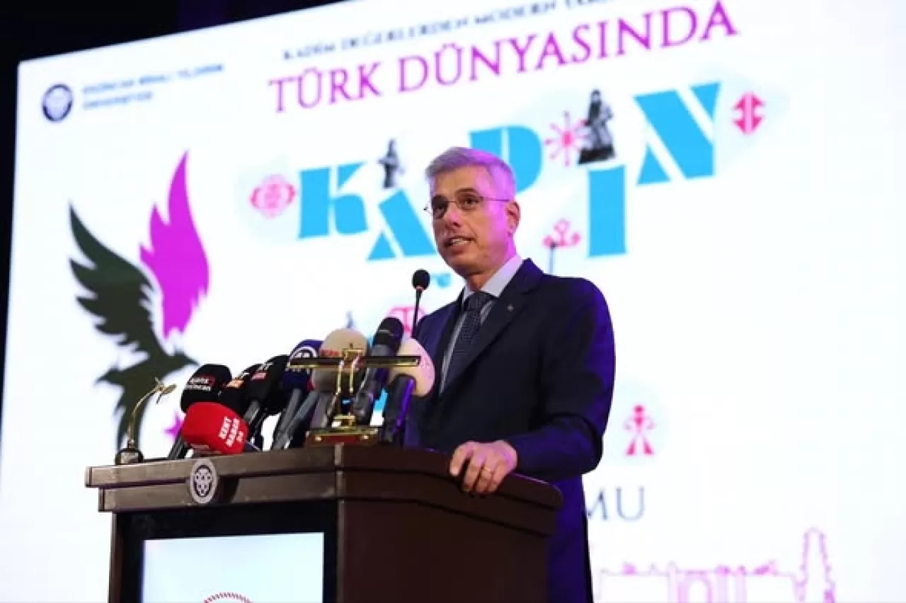 Kadim Değerlerden Modern Yaklaşımlara Türk Dünyasında Kadın ve Aile Sempozyumu Erzincan'da Düzenlendi