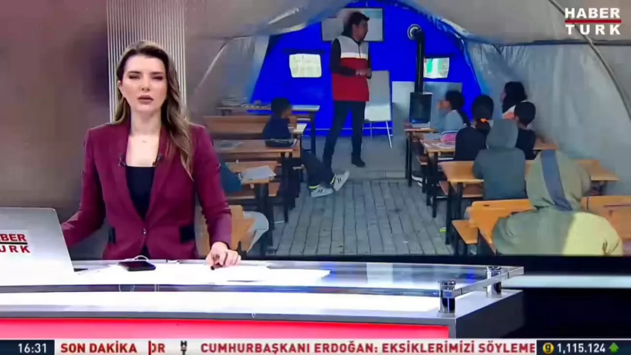 Deprem Gönüllüsü Öğretmenin Hayatını Batman Sağlık Ekibi Kurtardı