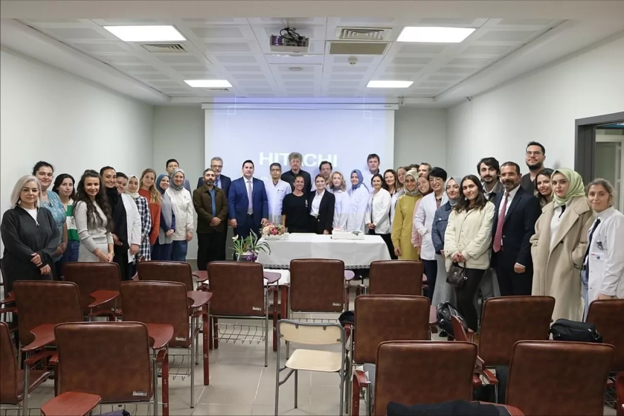 Sakarya'da Meslekte 25 Yılını Dolduran Diş Hekimleri Ödüllendirildi