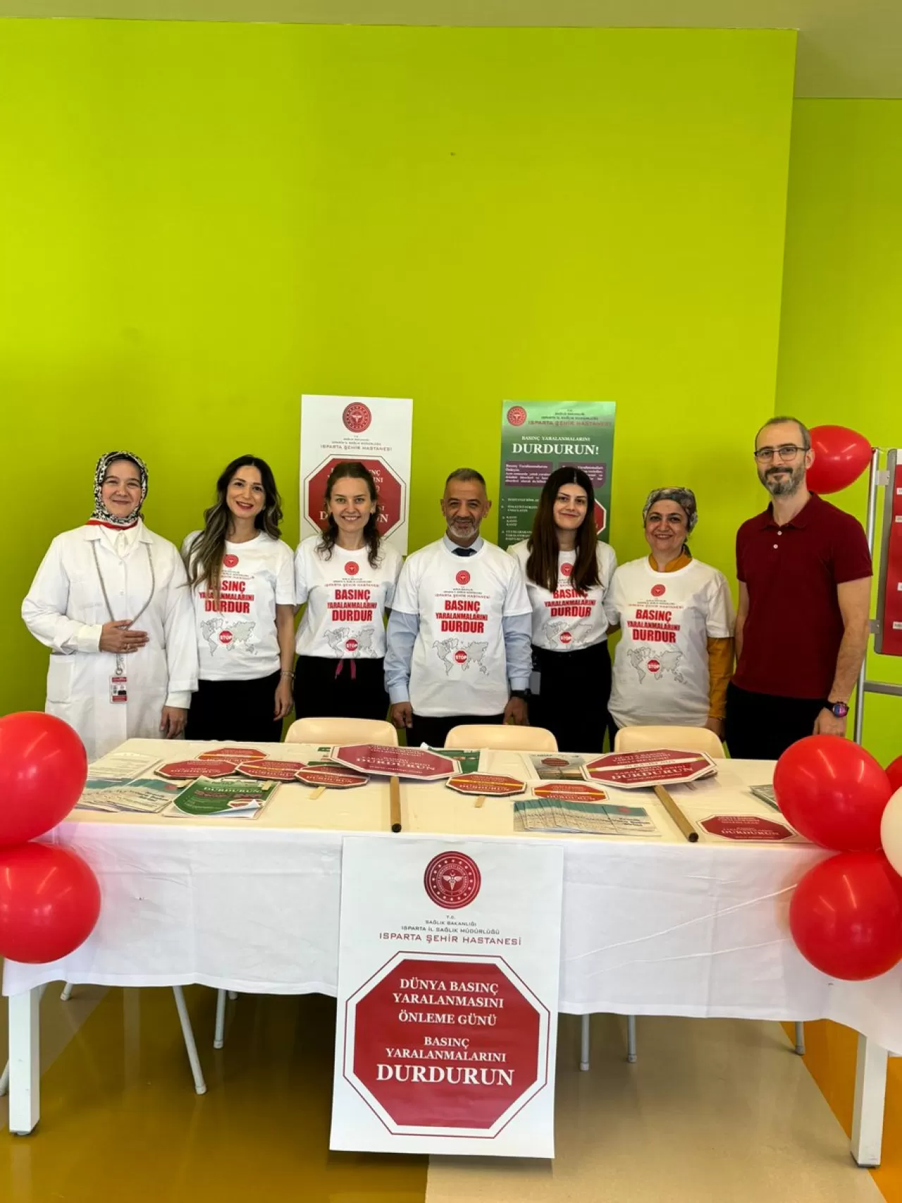 Isparta Şehir Hastanesi'nde Basınç Yaralanmalarını Önleme Günü Etkinliği Düzenlendi