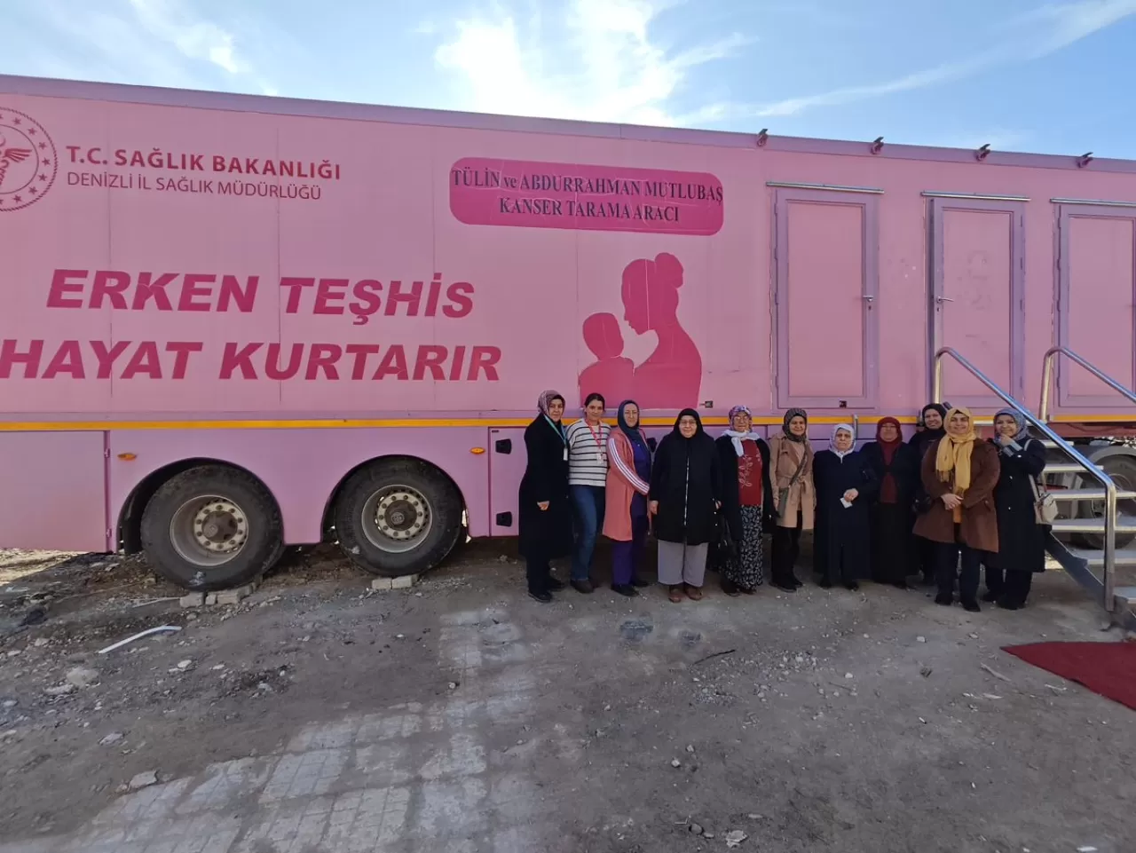 Denizli Kale'de Mobil Kanser Tarama Tırı Hizmete Girdi