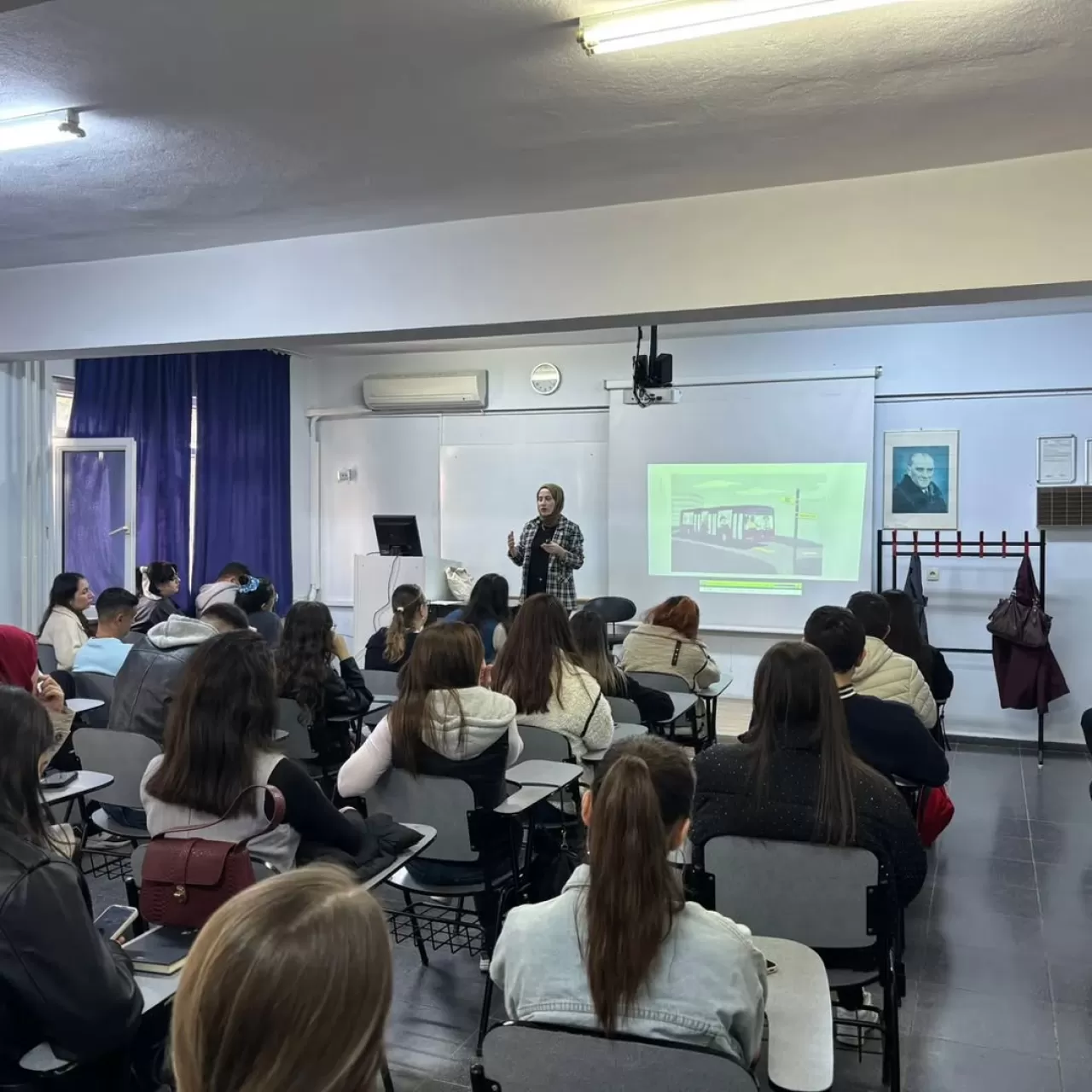 Mustafakemalpaşa'da Üniversite Öğrencilerine Psikolojik Dayanıklılık Eğitimi