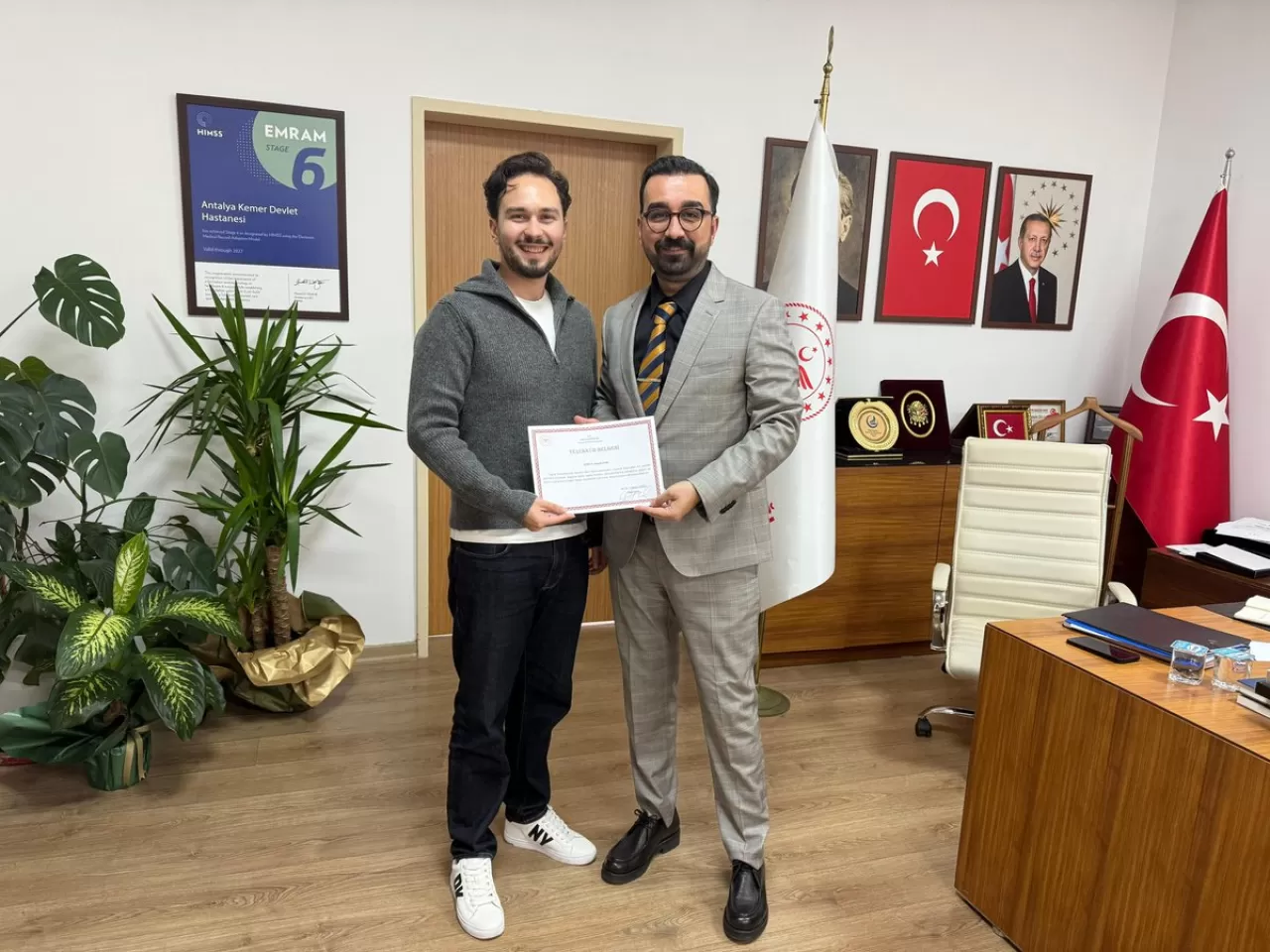 Dr. Ataberk Aydın'a Kemer Devlet Hastanesi'nden Teşekkür Belgesi