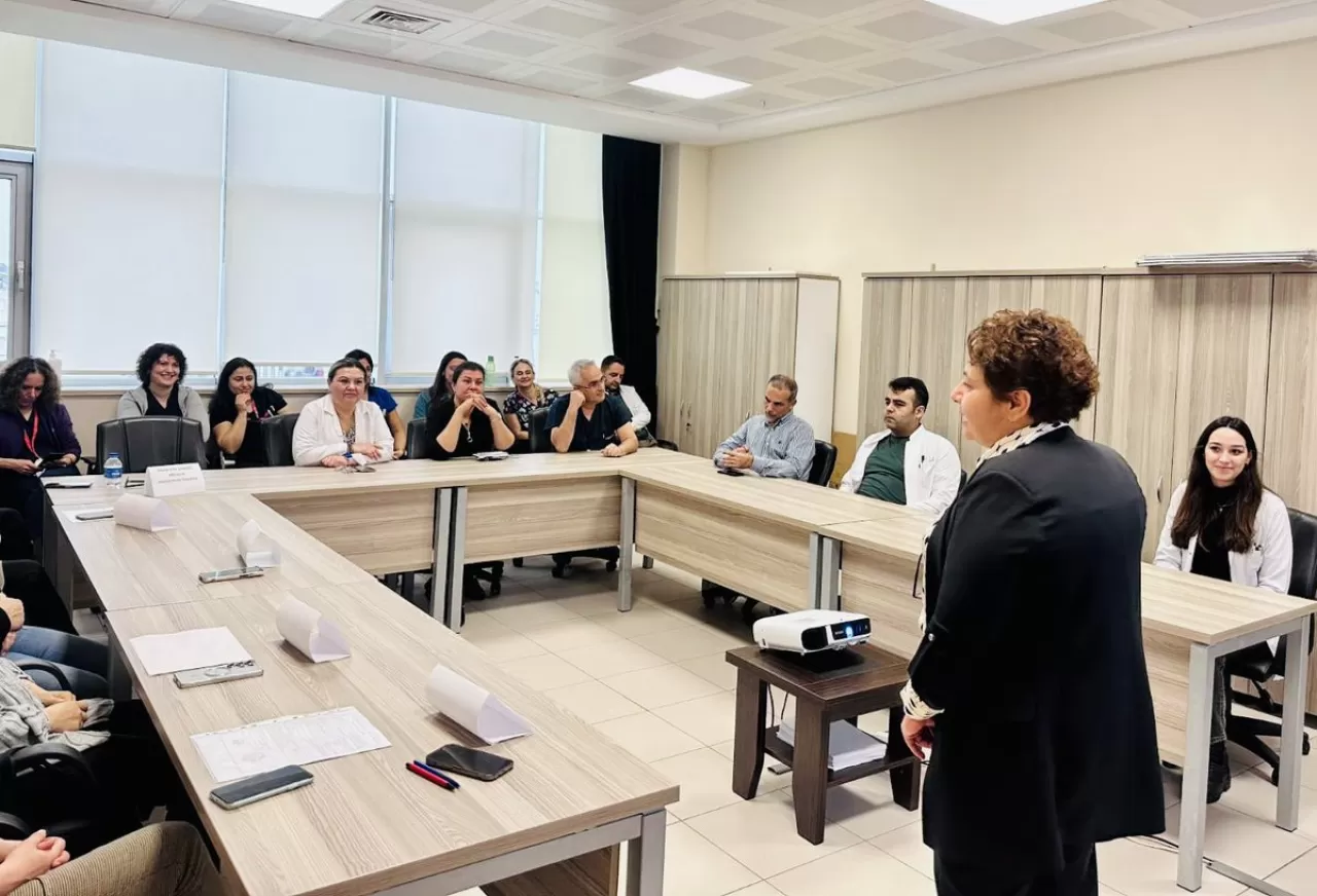 Antalya'da Hemşirelere Yönelik Kritik Hasta Beslenmesi Eğitimi