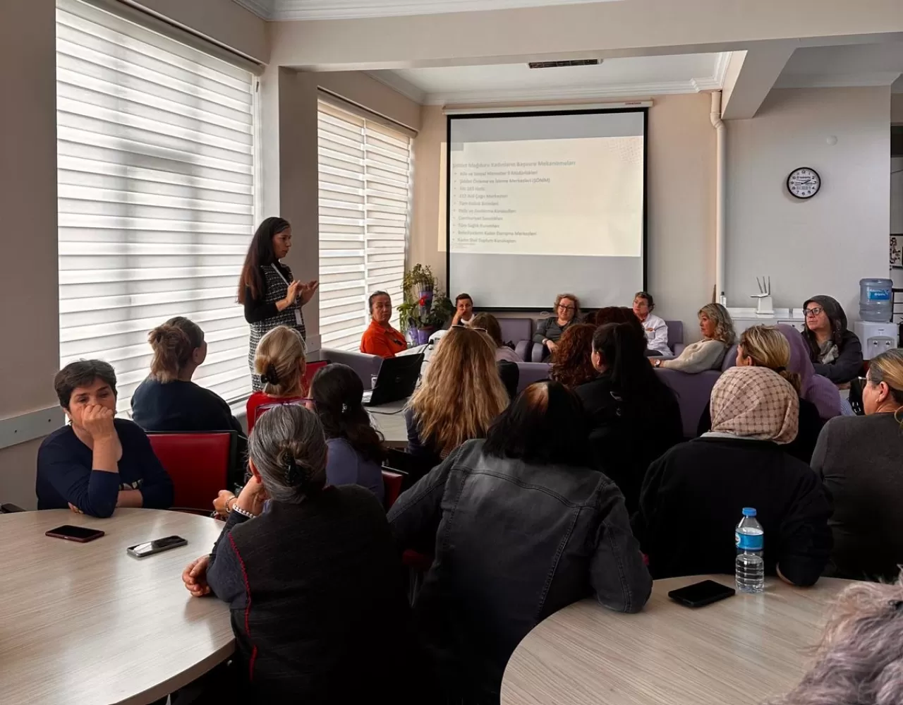 Gelibolu'da Kadına Yönelik Şiddetle Mücadele İçin Farkındalık Eğitimi Düzenlendi