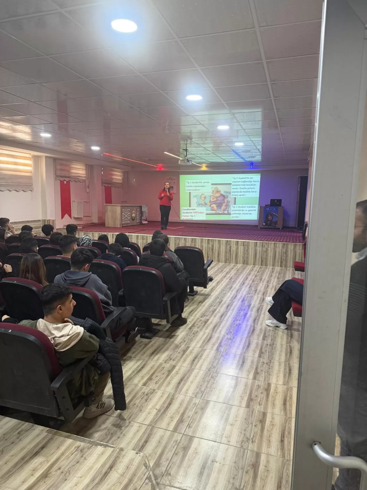 Siirt'te Öğretmen ve Öğrencilere Diyabet Farkındalık Eğitimi