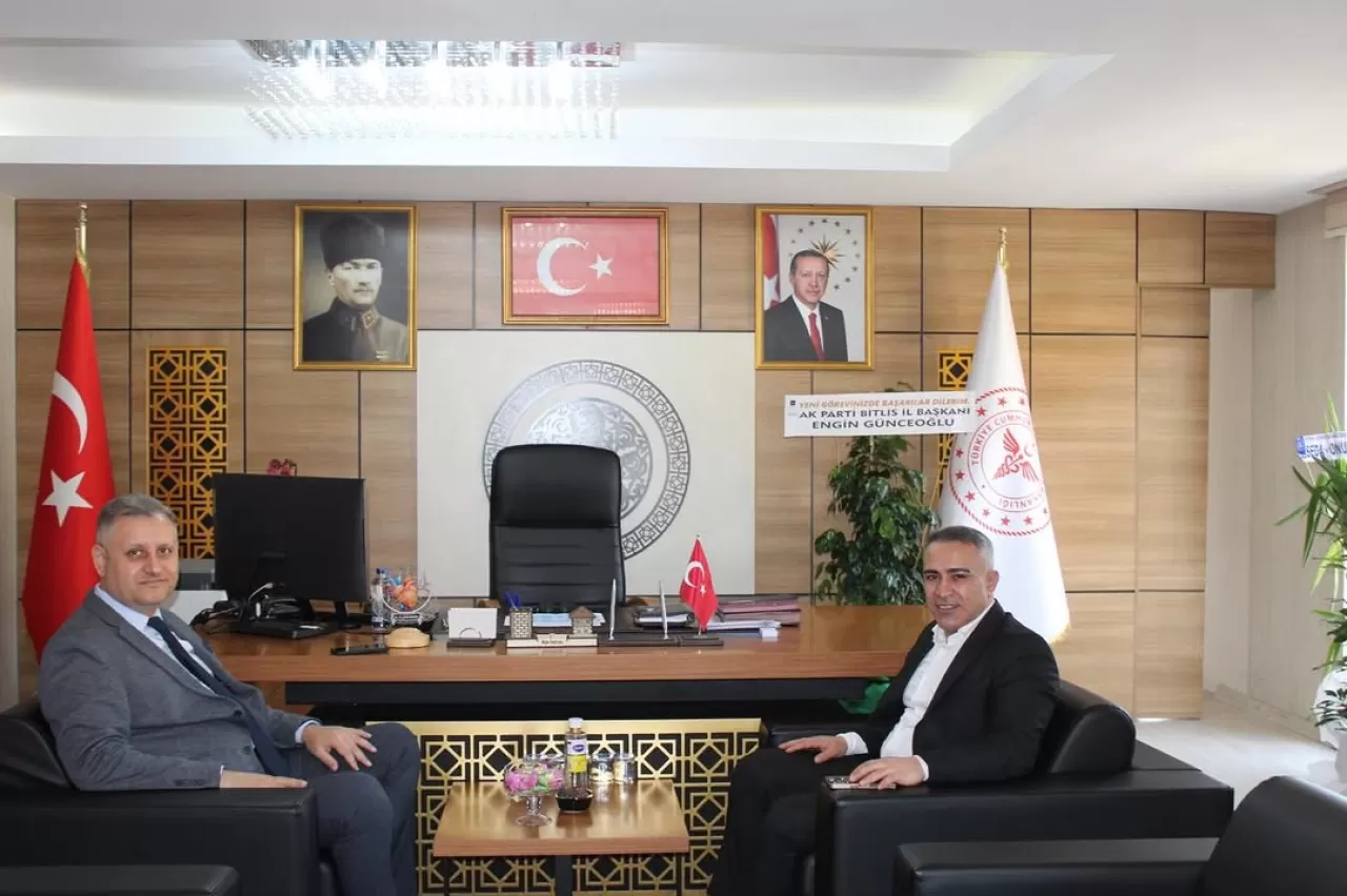 Bitlis Belediye Başkan Yardımcısı İbrahim Aslan, İl Sağlık Müdürü Doç. Dr. Şaban Ergene'yi Ziyaret Etti