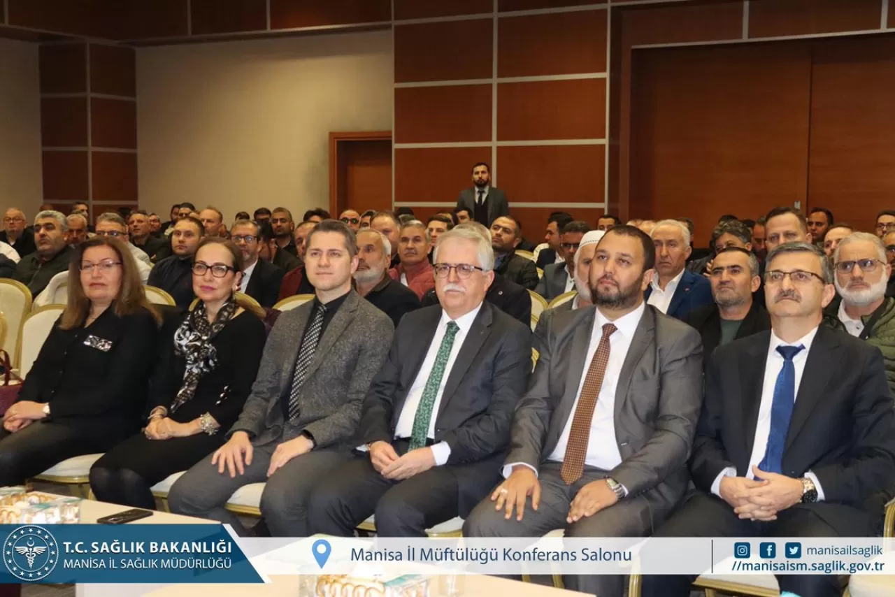 Manisa'da Din Görevlilerine Bağımlılıkla Mücadele Eğitimi Verildi