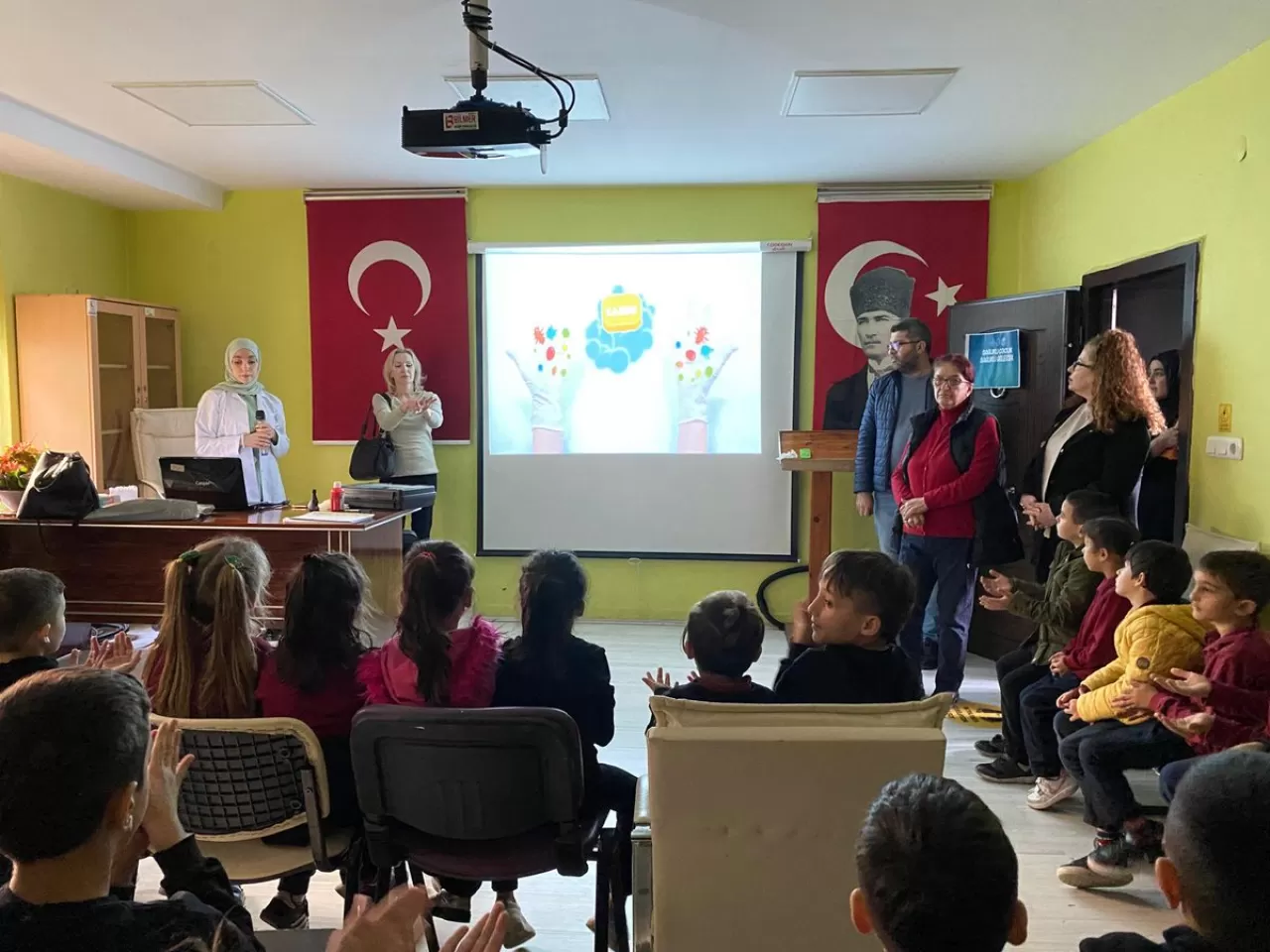 Zonguldak'ta Minik Öğrenciler Sağlık Elçisi Sertifikalarını Aldı