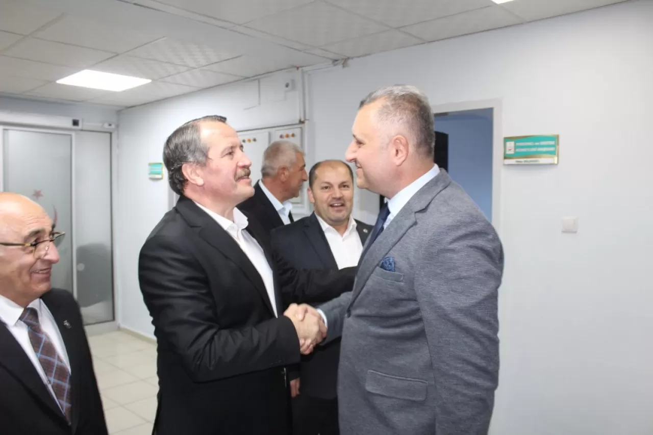 Memur-Sen Genel Başkanı Ali Yalçın, Bitlis İl Sağlık Müdürü Ergene'yi Ziyaret Etti