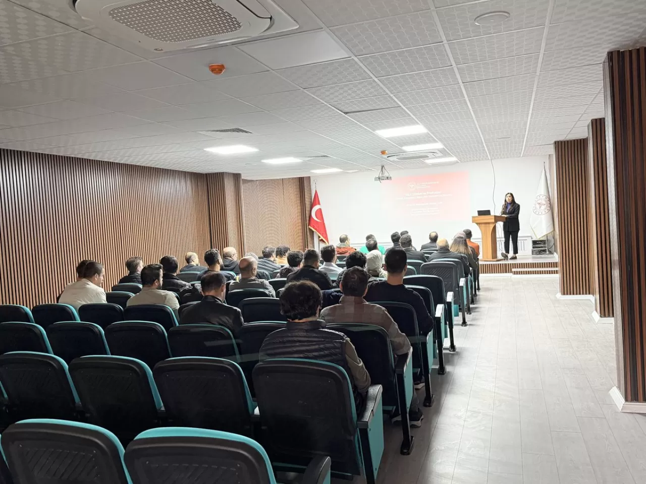 Siirt'te Sağlık Çalışanlarına Yönelik Diyabet Eğitimi Düzenlendi