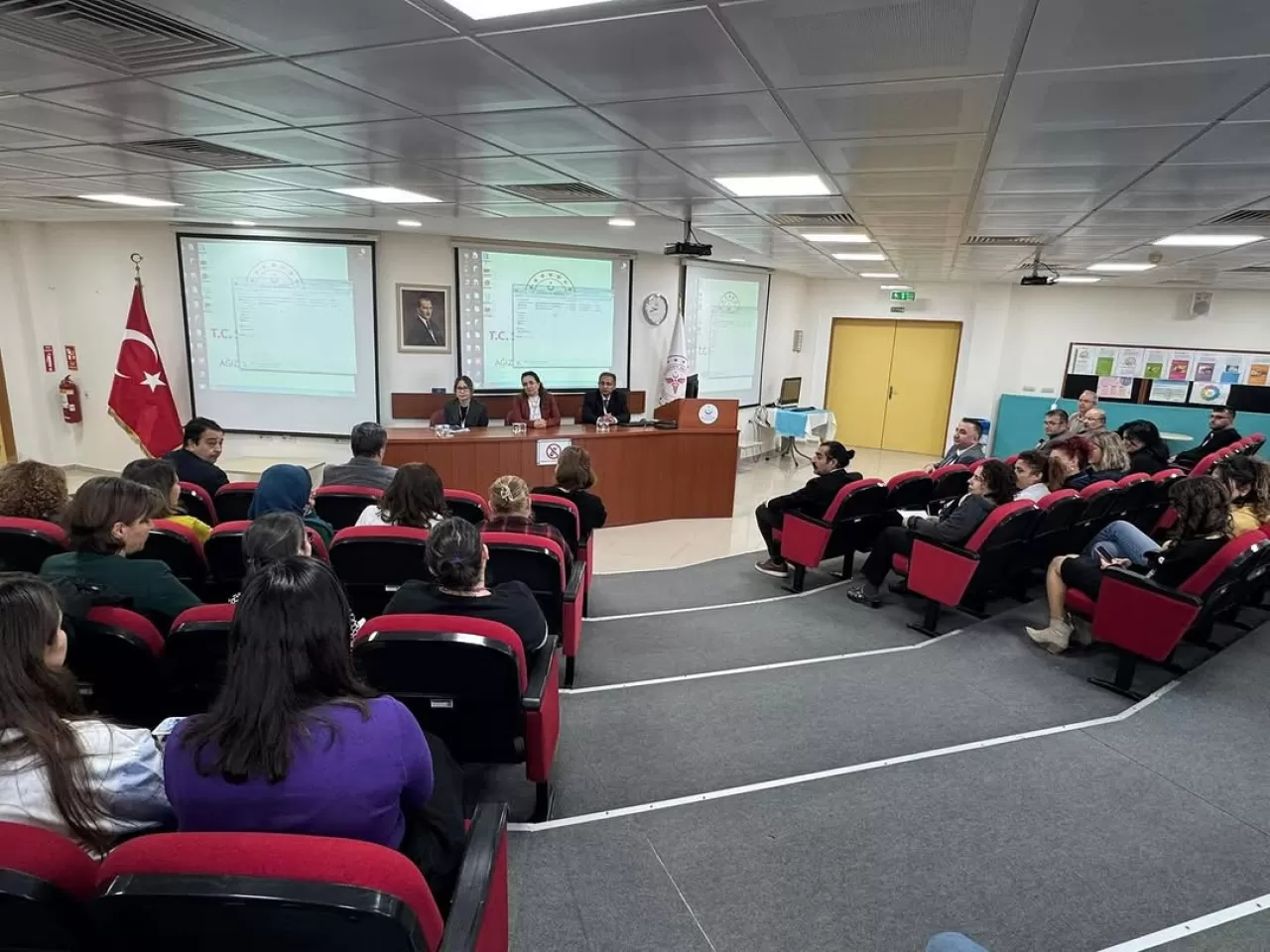 Eskişehir Ağız Diş Sağlığı Hastanesi'nde Akreditasyon Eğitimi Düzenlendi