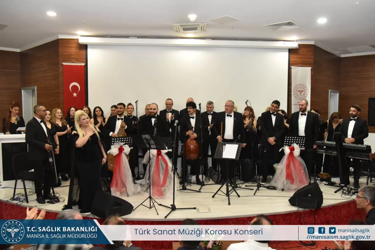 Manisa'da Sağlık Çalışanları için Türk Sanat Müziği Konseri Düzenlendi