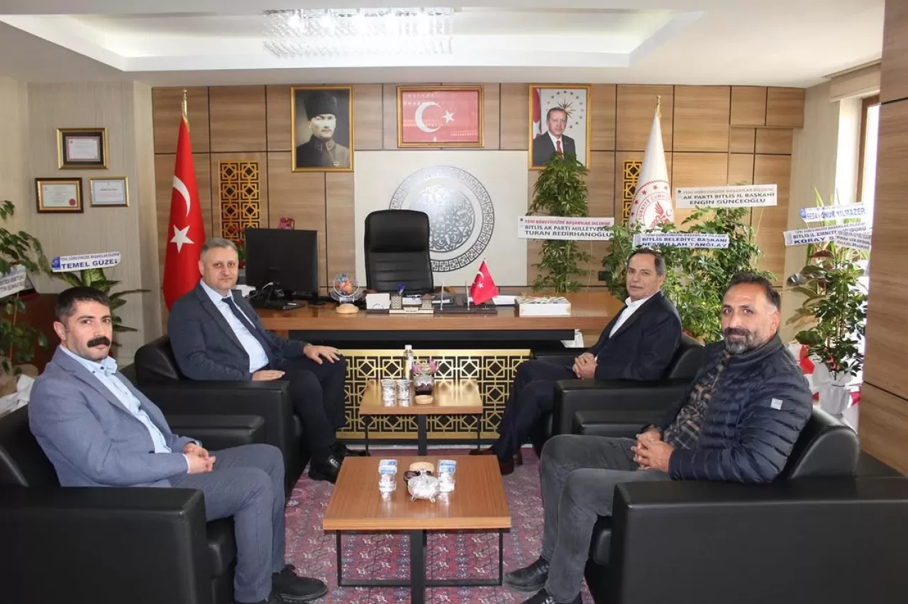 DEM Parti Milletvekili Hüseyin Olan, Bitlis İl Sağlık Müdürü'nü Ziyaret Etti