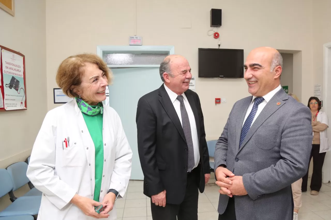 İzmir İl Sağlık Müdürlüğü, Seferihisar'daki Sağlık Tesislerinde İnceleme Ziyareti Gerçekleştirdi